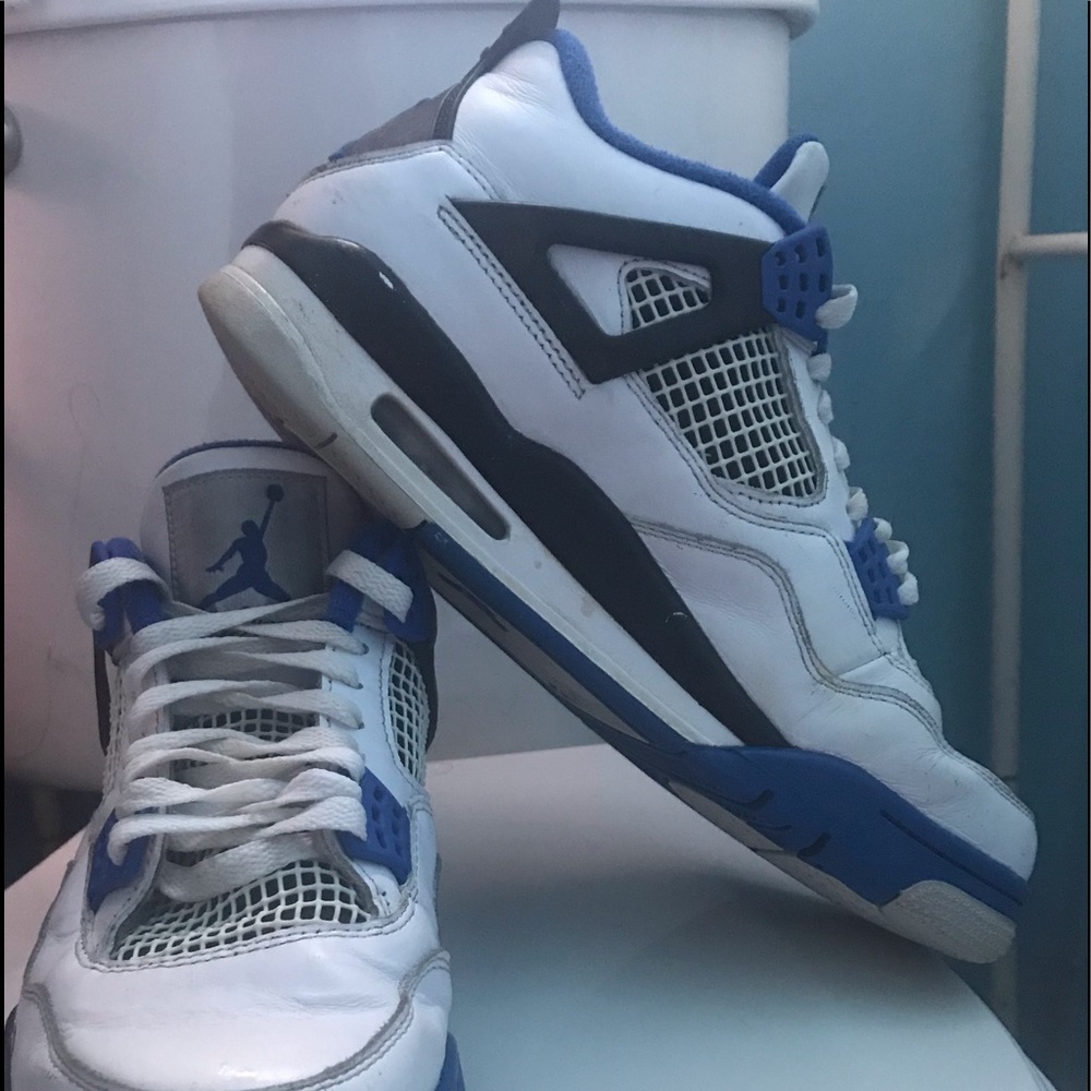 Jordan 4s